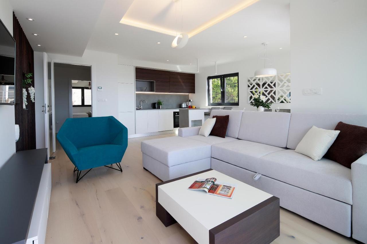 Modena Maris-Heated Pool-Grill-Relax-Jacuzzi Apartments Icici Exterior photo