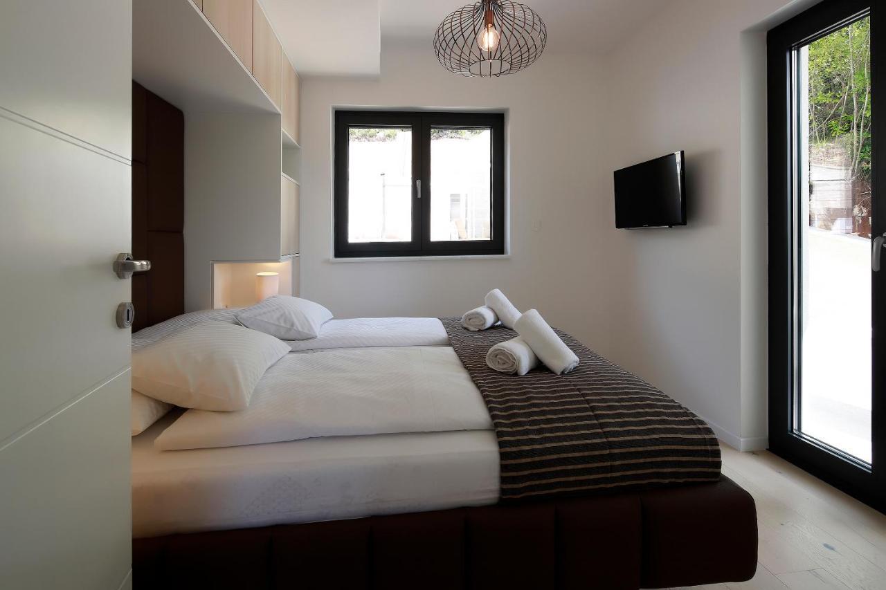 Modena Maris-Heated Pool-Grill-Relax-Jacuzzi Apartments Icici Exterior photo