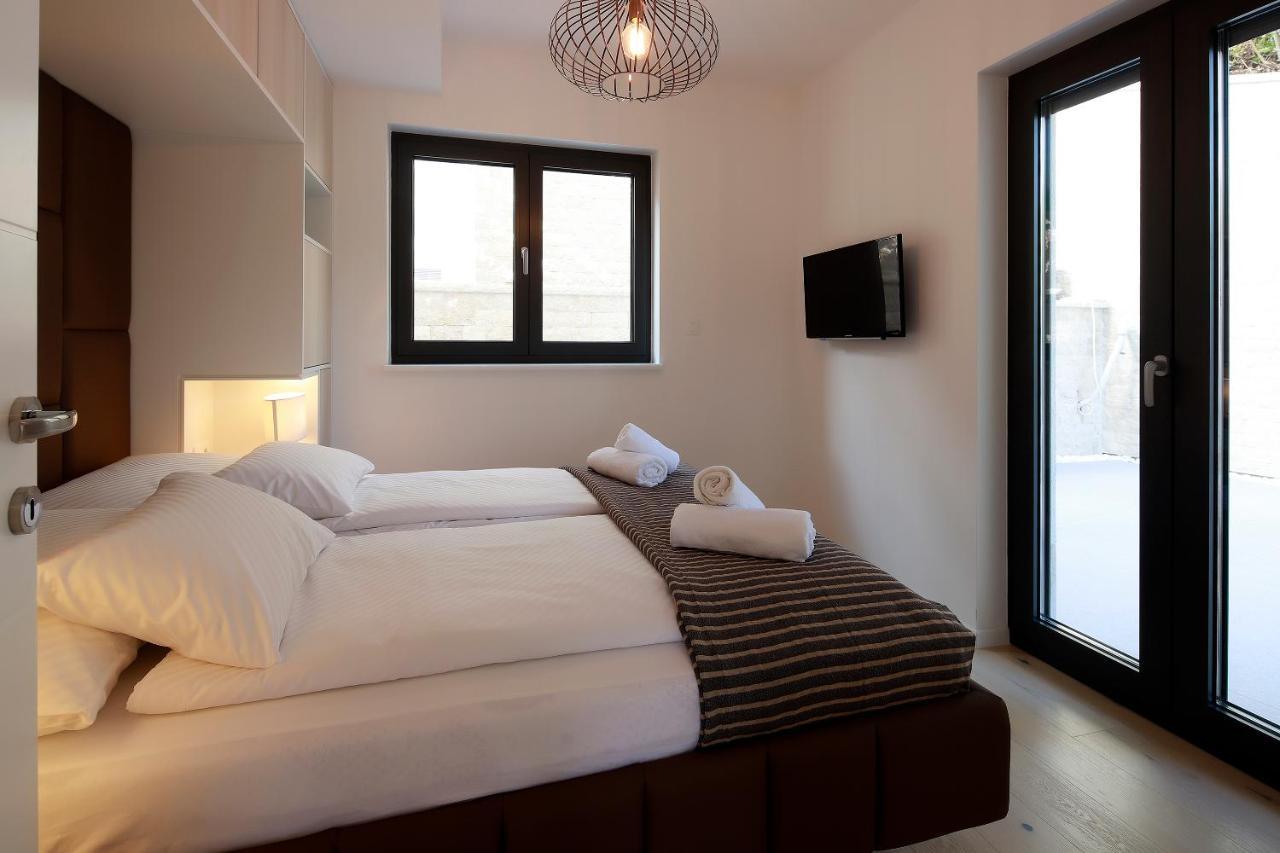 Modena Maris-Heated Pool-Grill-Relax-Jacuzzi Apartments Icici Exterior photo