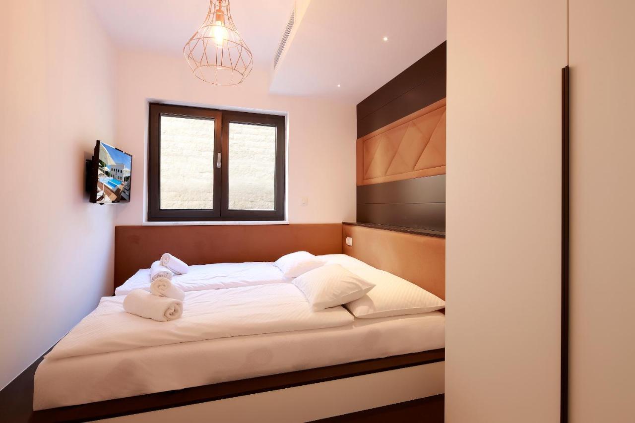 Modena Maris-Heated Pool-Grill-Relax-Jacuzzi Apartments Icici Exterior photo